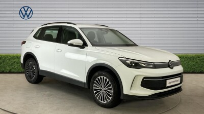 2026 VOLKSWAGEN TIGUAN 1.5 TSI EHYBRID LIFE 5DR DSG ESTATE 3,000 MI 2026 REG AUTOMATIC... photo